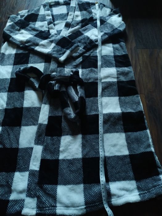 Szlafrok pluszowy M/L czarno biała krata