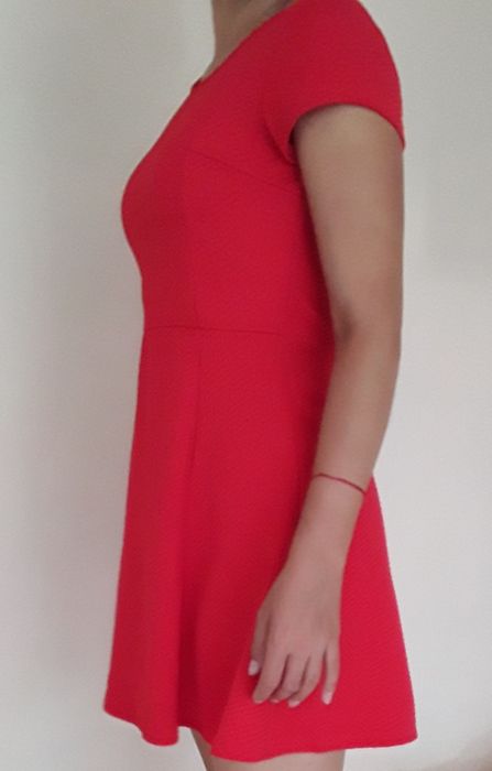 Czerwona piekna sukienka rozm 38