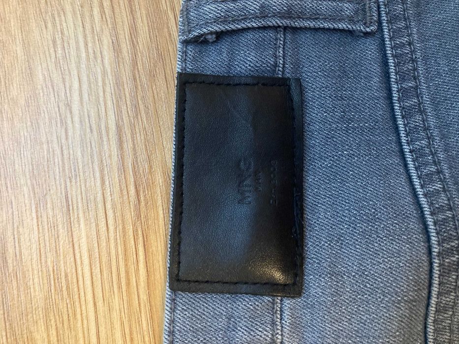 Фірмові джинси іспанського бренду Mango в хорошому стані.