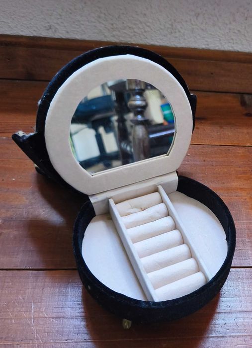 Porta Jóias com Espelho