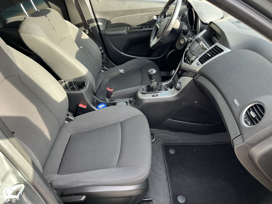 Cruze Sport 1.6 LT | 124cv | 5P | 5L -117 mil km