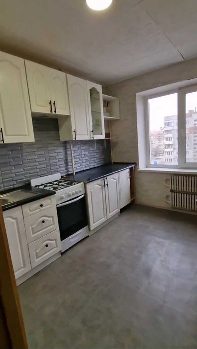 Продам 2х квартиру ж/м Покровский, Коммунар, Красный камень