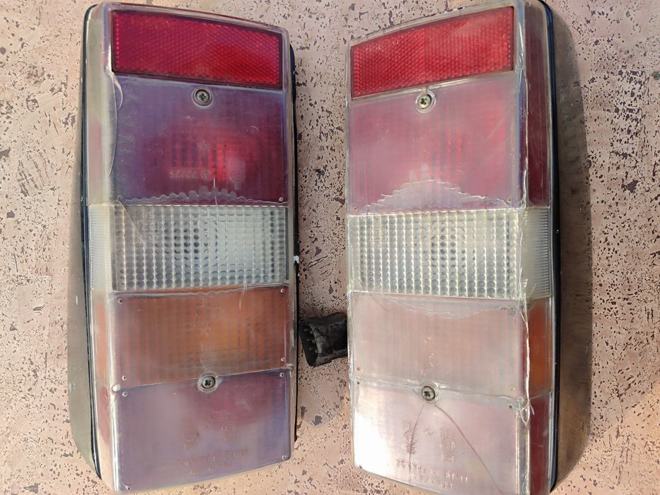 Задние фонари на бус.