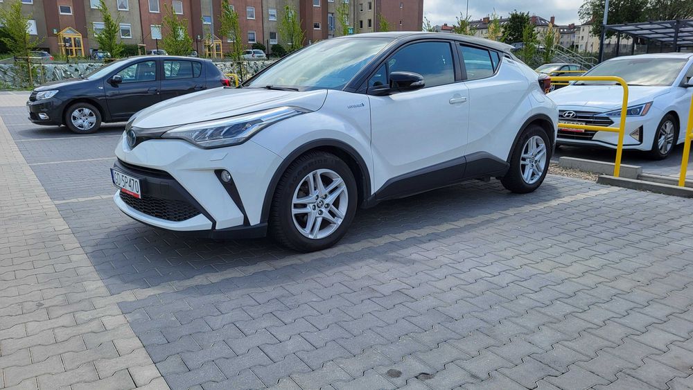 Toyota C-HR Hybrid 1,8 rok 2021