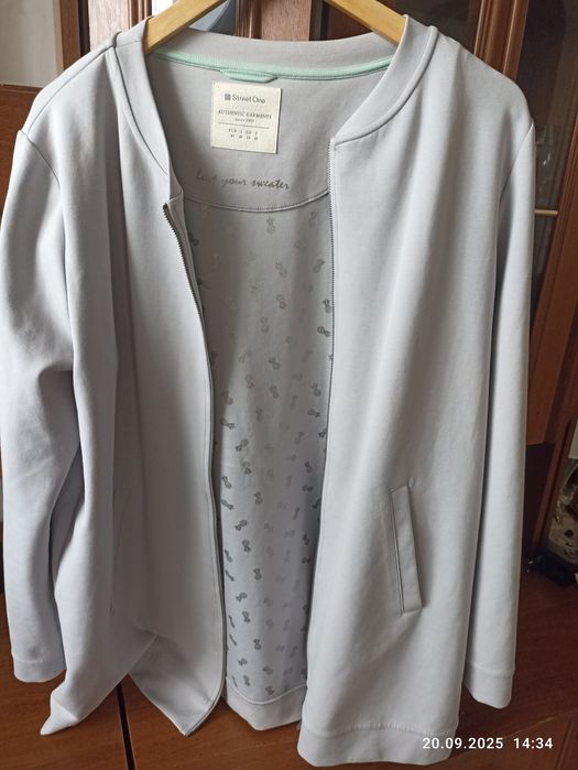 Піджак в ідеальному стані