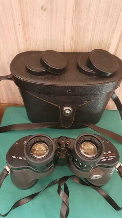 Японський ширококутний бінокль Swift Saratoga 8x40