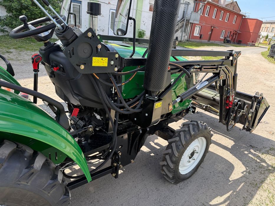 Ciągnik traktor ładowarka z turem 504/920 50KM 4WD nieużywany