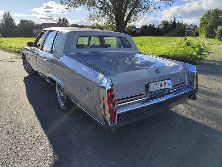 Cadillac Brougham d'Elegance
