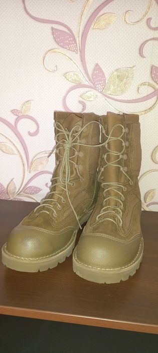 Продам берцы vibram!