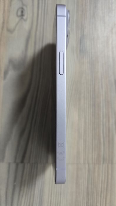 iPhone 14 w świetnym stanie