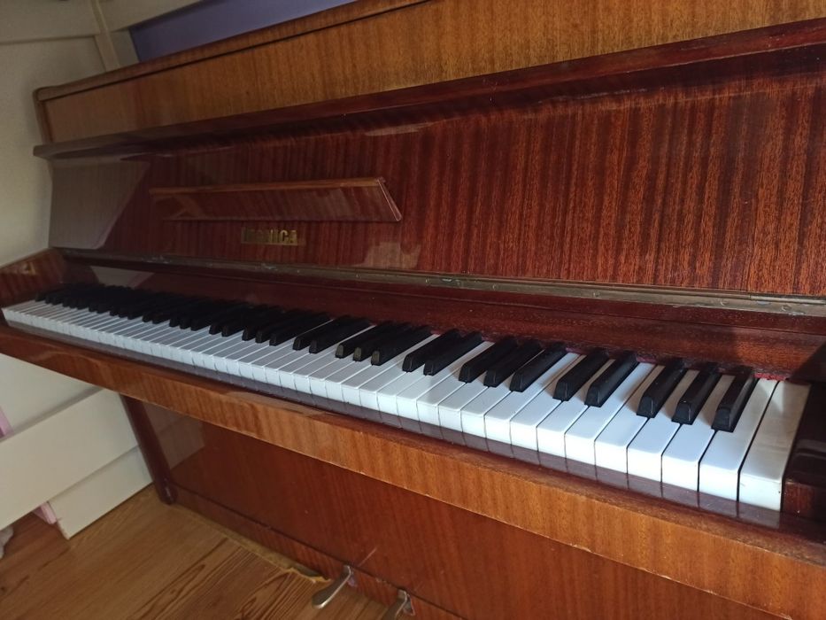 Pianino Legnica świetne do nauki gry