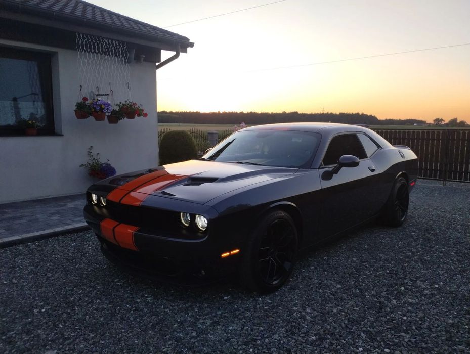 Dodge Challenger