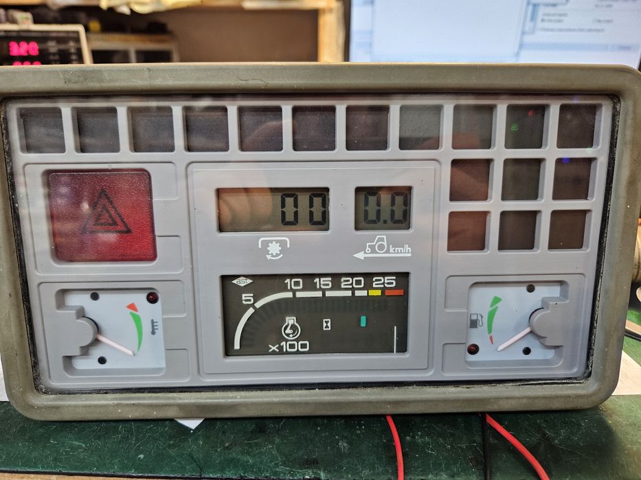 Licznik wskaznik panel Same Lamborgini CASE  Deutz Landini