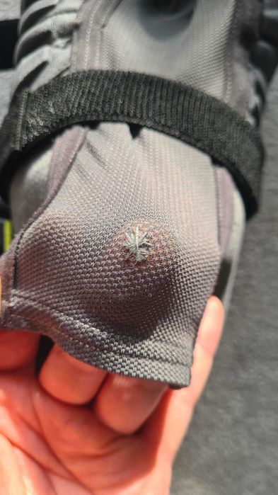 IXS Trigger ochraniacze kolan