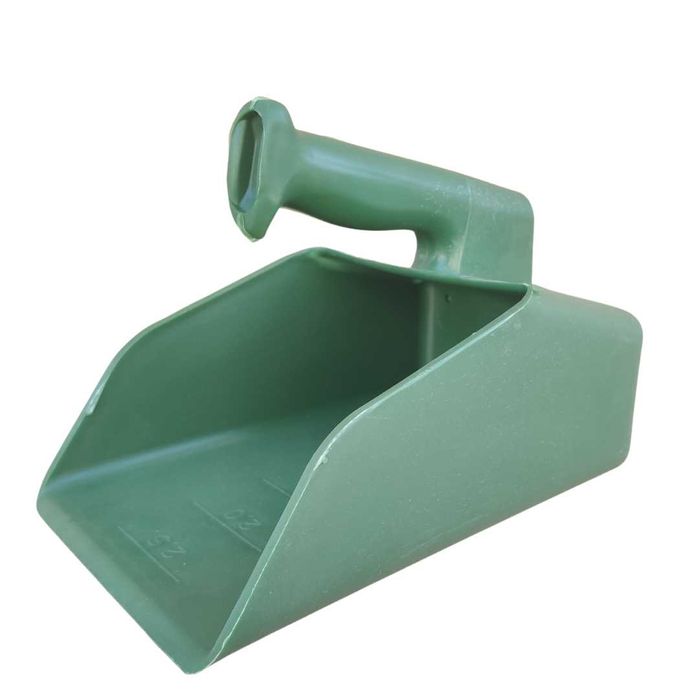 Nabierka plastikowa do paszy, 3 l szufelka