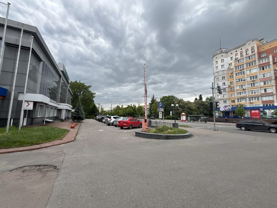 Продам офісне  приміщення