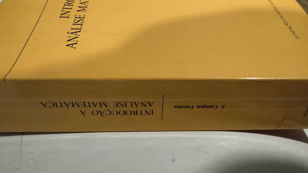 Livro Universitário Introdução á análise matemática