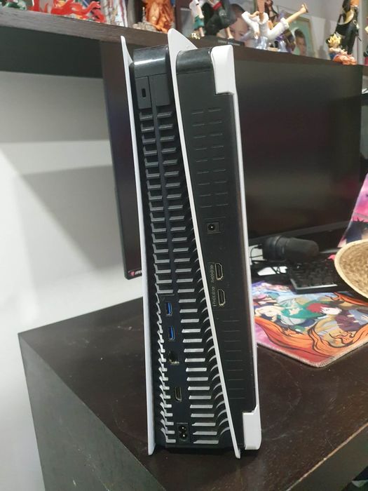 Ps5 fisico 825gb  com ecra 4k 60hz  portatil da G-story  mais um comando e spider man miles morales e spider man 2 em fisico