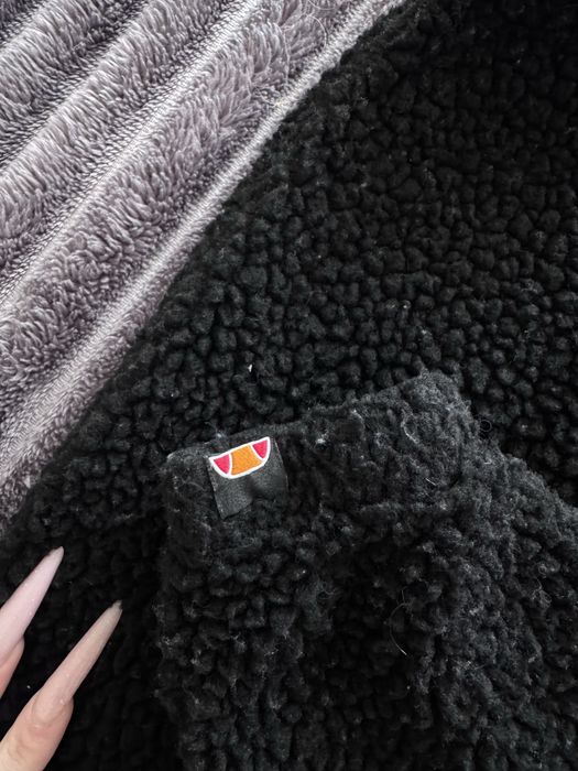 Чорне худі elisse