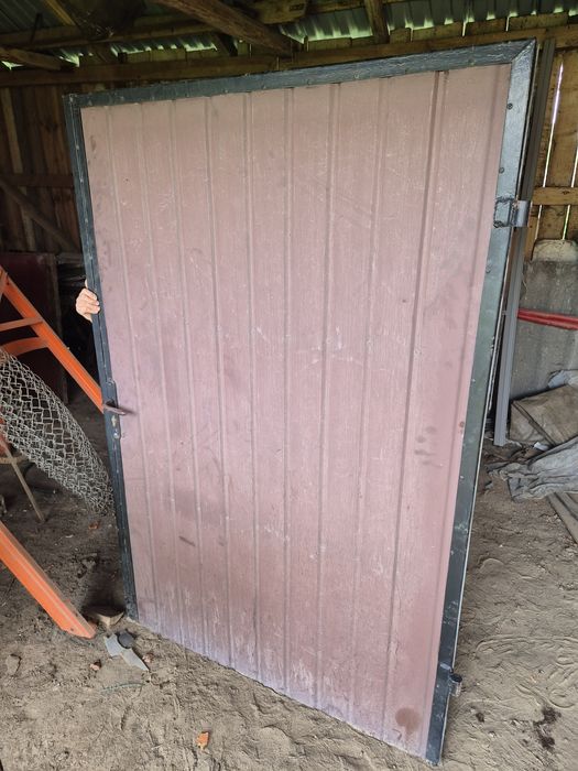 Solidna brama garażowa