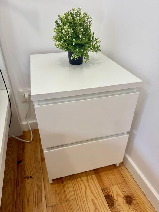 Cama casal completa + móveis e colchão