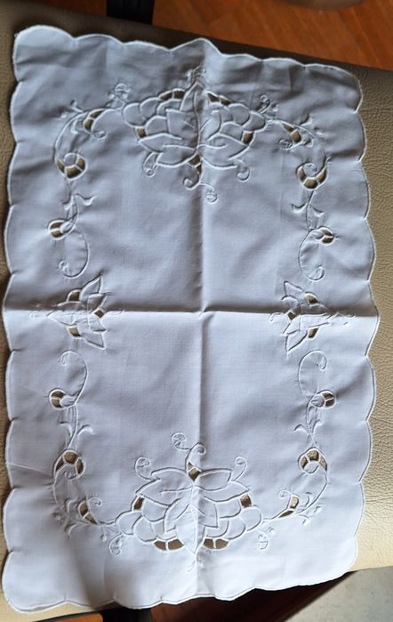 Pano tabuleiro naperon bordado