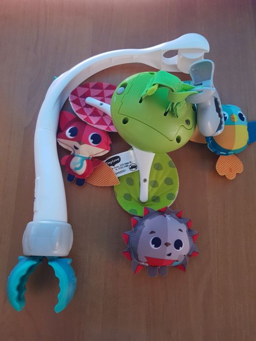 Продам мобиль на кроватку,коляску