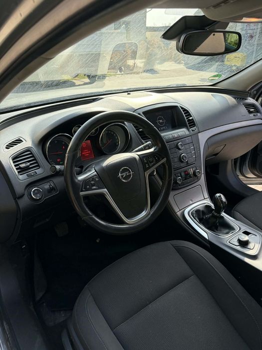 Opel Insignia 2,0tdci 2011