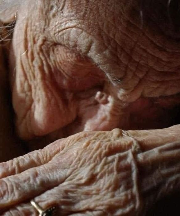 Cuidadora Idosos - Cinfães : Travanca, Fornelos, Souselo, Espadanedo,