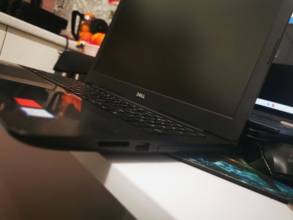 Notebook Dell Inspiron 5570 15,6" i-3 7020U 1TB HDD