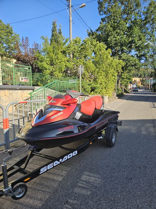 Skuter wodny Sea Doo RXT ( 3 osobowy ) 215 KM
