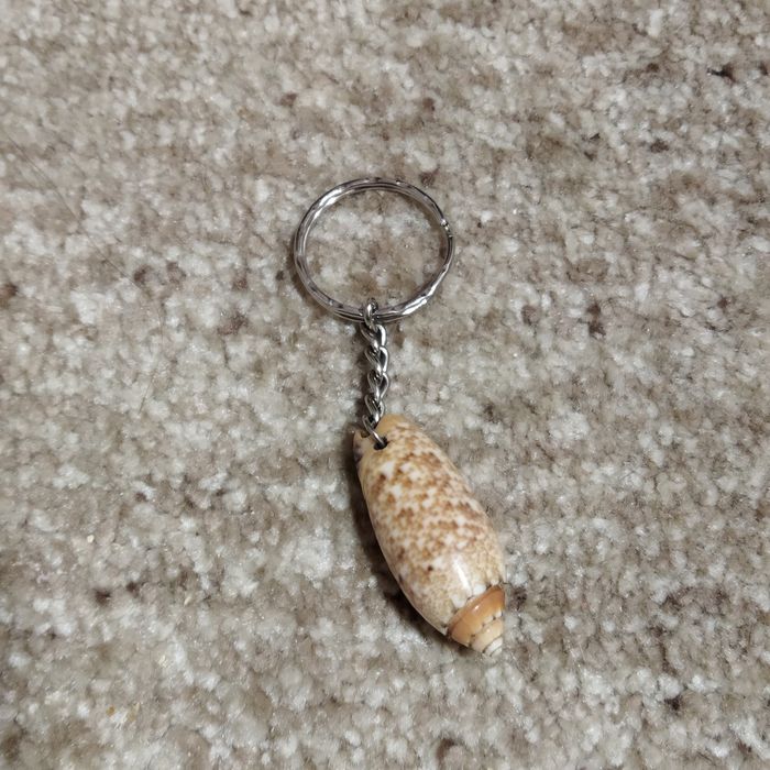 Брелок з ракушкою