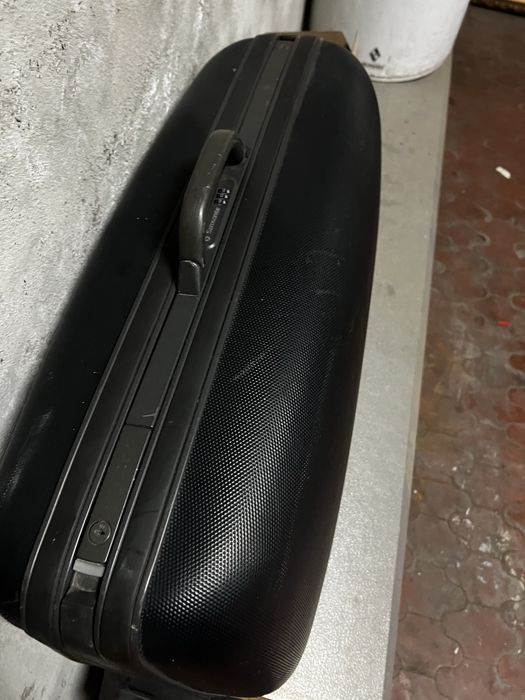 Mala de Viagem Rígida Samsonite com Segredo (62x49 cm) – Preta