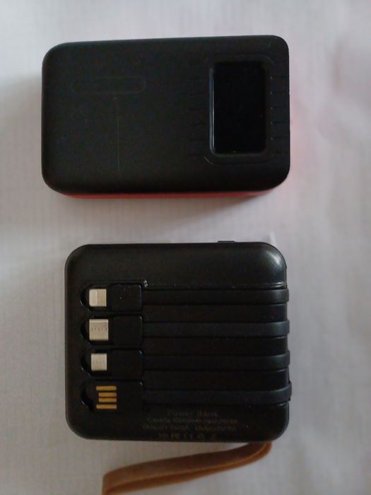 Power bank auxiliar de telemóvel.
