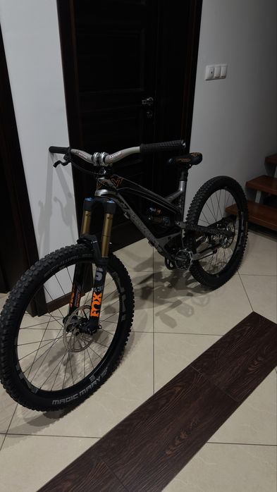 YT Capra CF pro. jibber/slopeduro/full/enduro
