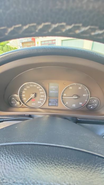 Mercedes C220 Sport Coupé 2.2 CDI 150 CV Nacional – 2004