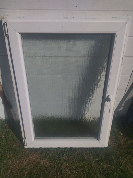 Okno  pcv  stan widoczny na zdjęciach