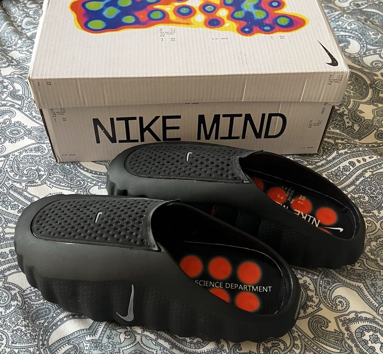 Nike Mind 001