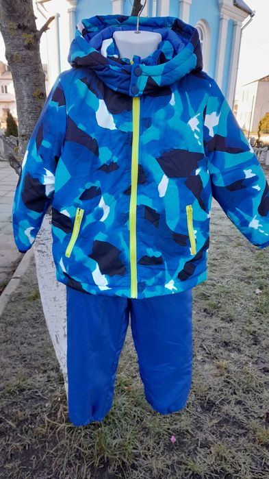 Новий зимовий дитячий костюм на 5-6 років