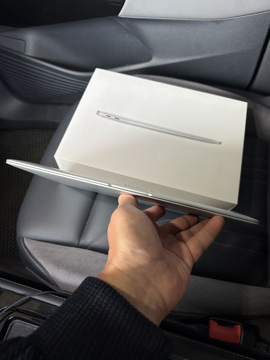 MacBook Air 8/128gb