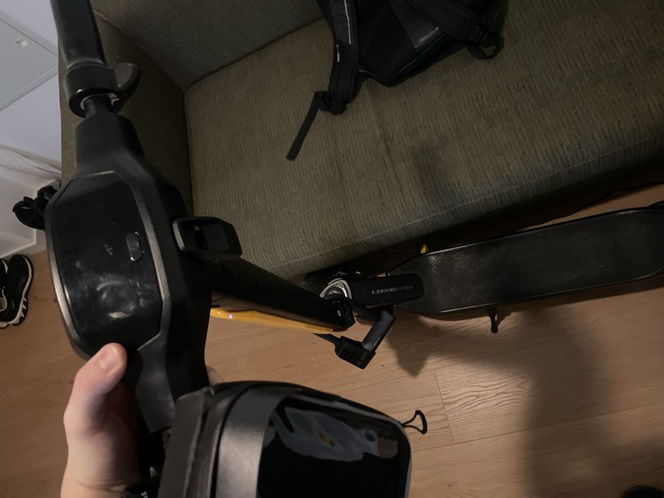 Trotinete partida, o reparo pode estar dentro da garantia.