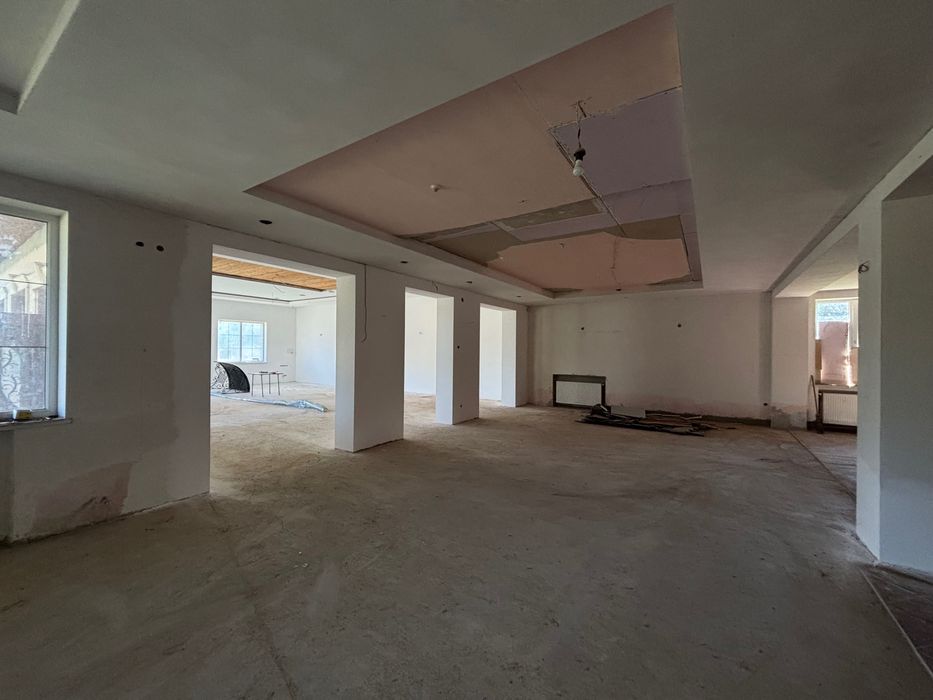 Комерційне приміщення в селі Яблунька_МА