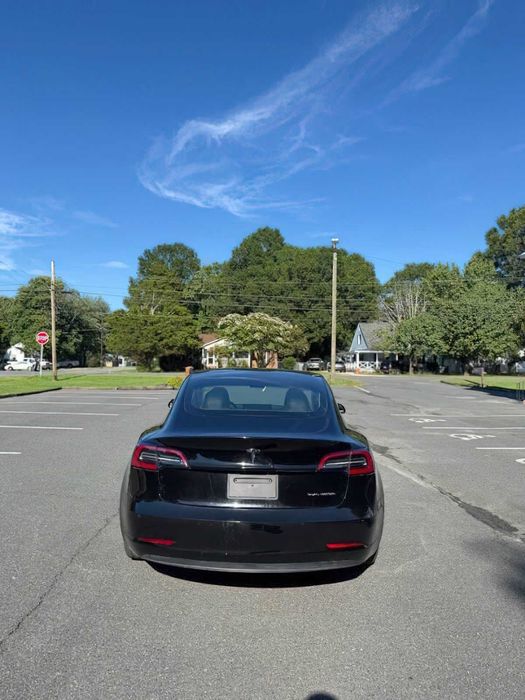 Tesla Model 3 Long Range      2019