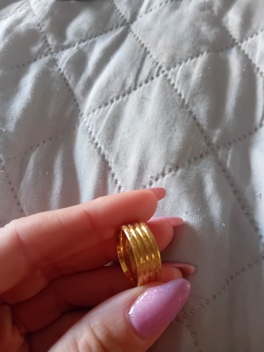 Złota obrączka, pierścionek