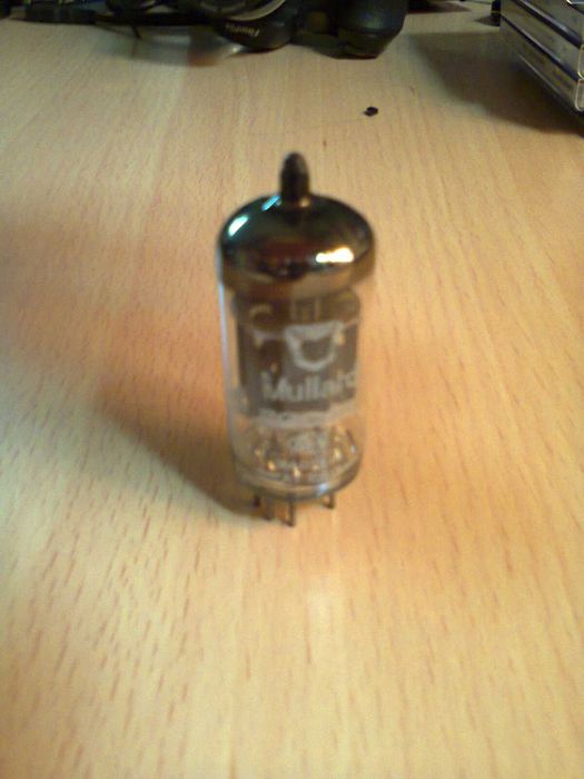 Mullard ECC83 _ 12ax7 válvula NOS inglesa