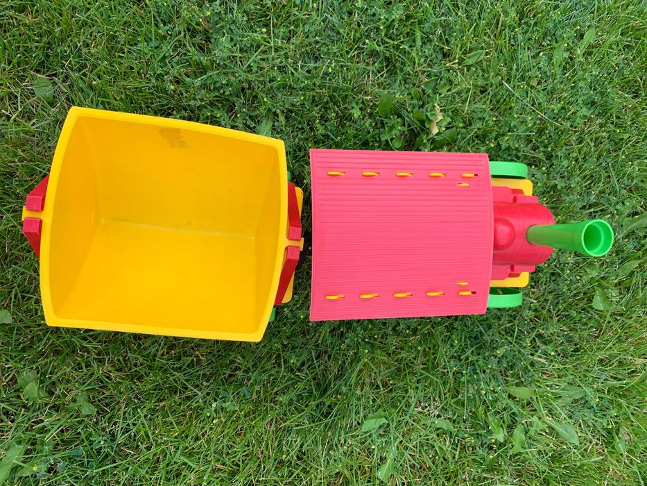 Продам паровозик детский