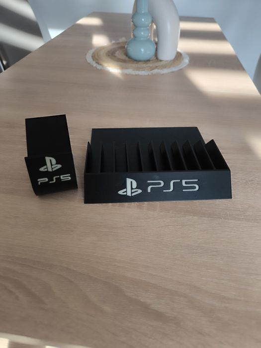 Stojak na gry i pada Ps5 napis fluorescencyjny