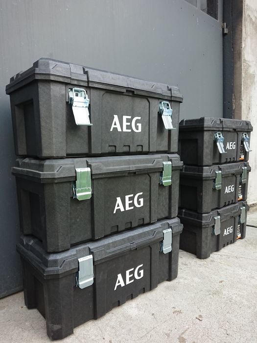 Solidna profesjonalna skrzynka narzędziowa AEG