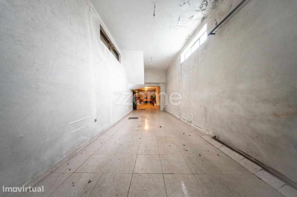 Moradia T4 com amplas áreas e elevado potencial em Mancelos