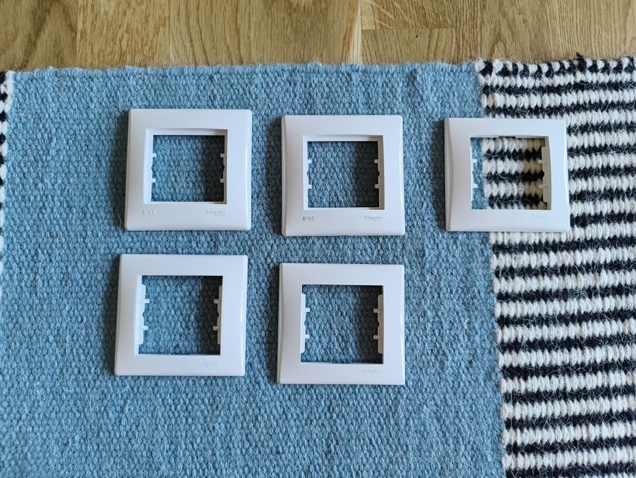 Ramki do gniazdek Schneider Electric model Sedna